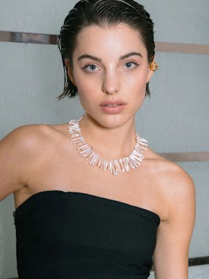 /category/women/jewellery/necklaces/