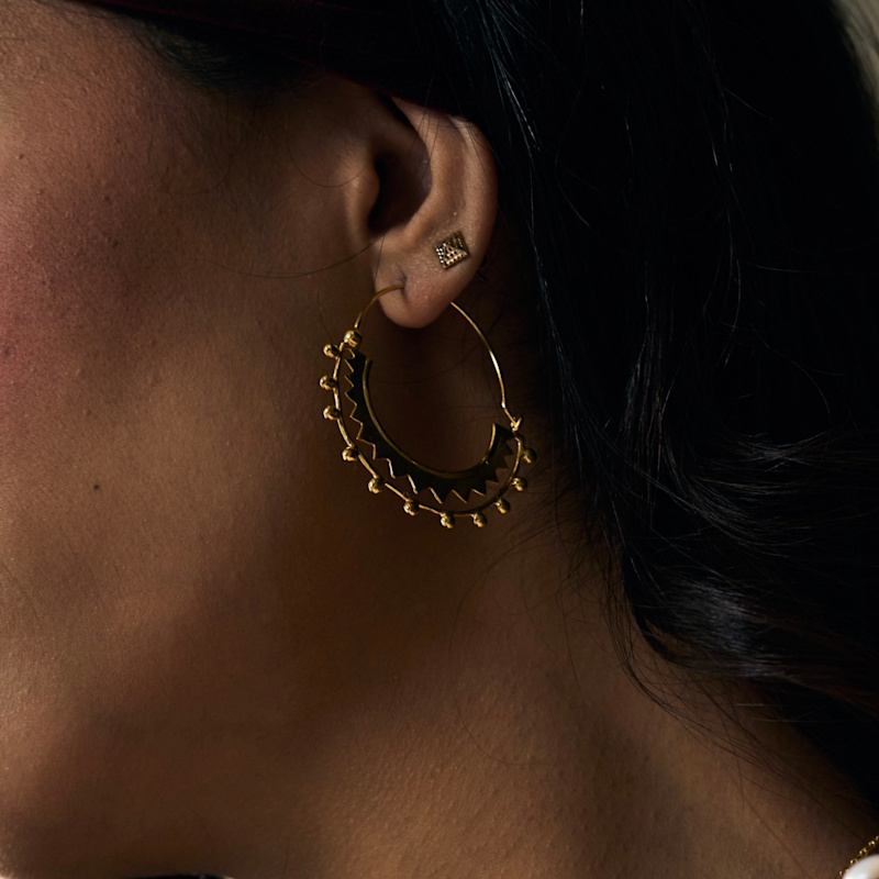 Alira Hoops rōz Wolf Badger