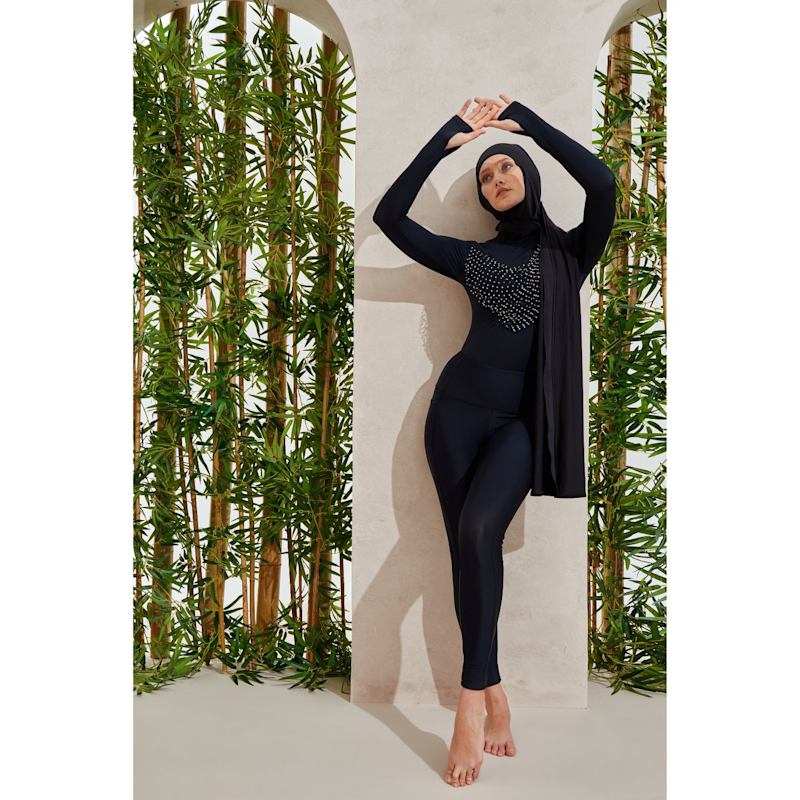 Thumbnail of Amara Set In Black image