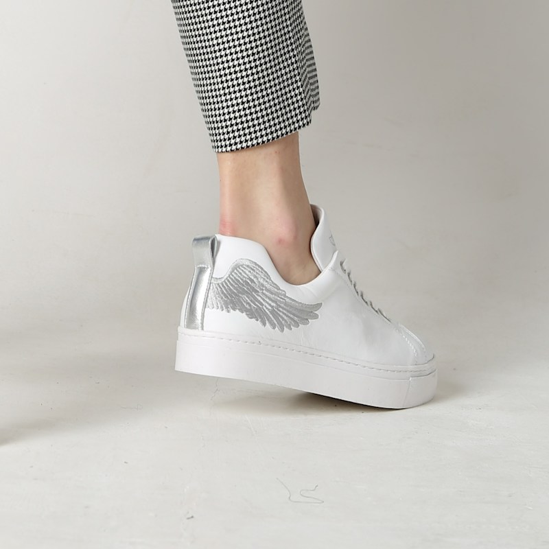 Angel's Ease - Classic Trainer In White With Silver Wing | Marté