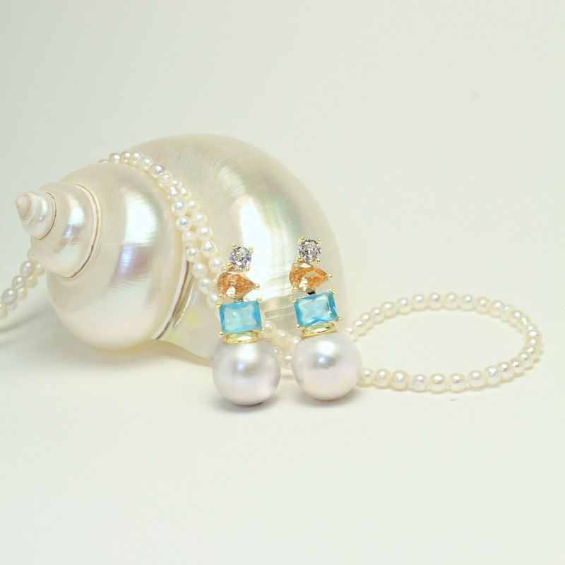 Thumbnail of Azure Muse Earrings image