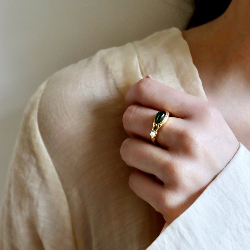 Thumbnail of Chira Ring image