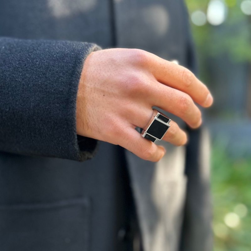 Thumbnail of Bague One – Silver Sculptural Ring Unisex image