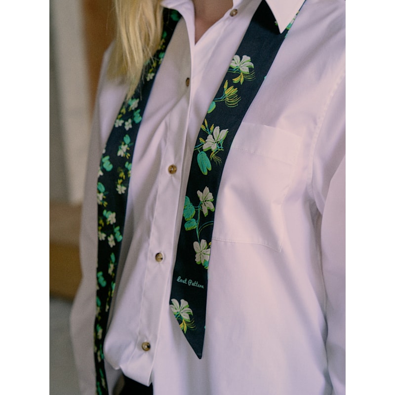 Thumbnail of Beach Blossom Silk Skinny Scarf - Black image