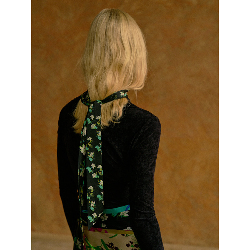 Thumbnail of Beach Blossom Silk Skinny Scarf - Black image