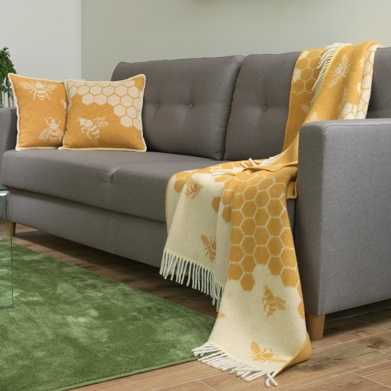 J.J.Textile Bee Wool Throw