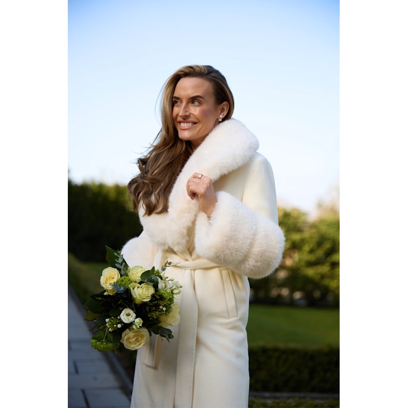 Thumbnail of Belgravia Ivory Cashmere Coat image