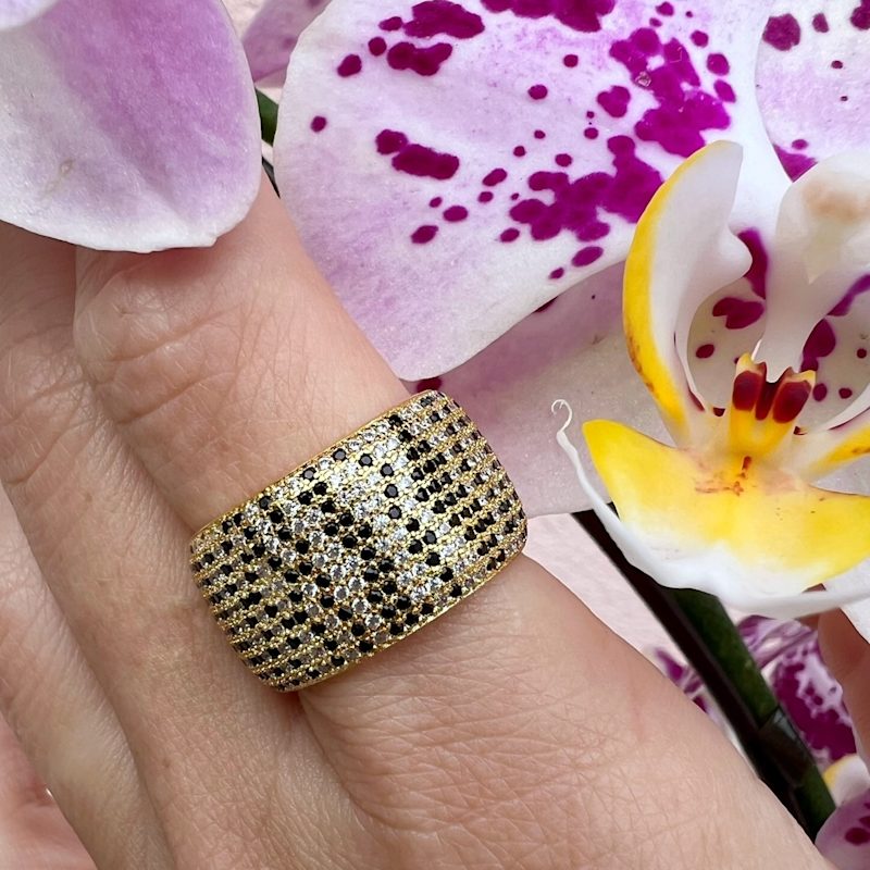 Thumbnail of Billionaire Ring- Python image