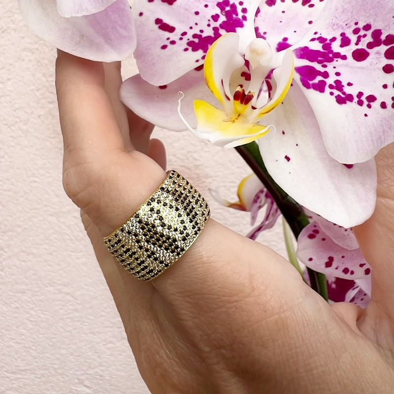 Thumbnail of Billionaire Ring- Python image