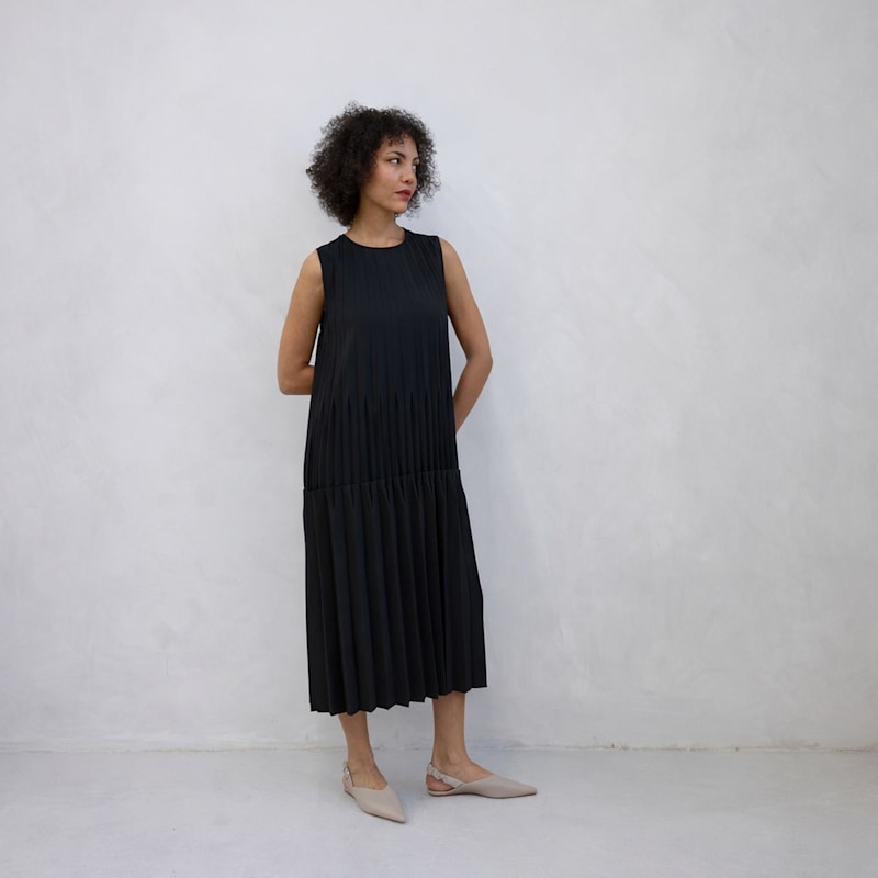 black layered midi dress Pleated Layer Thoughtfully crafted from ethically