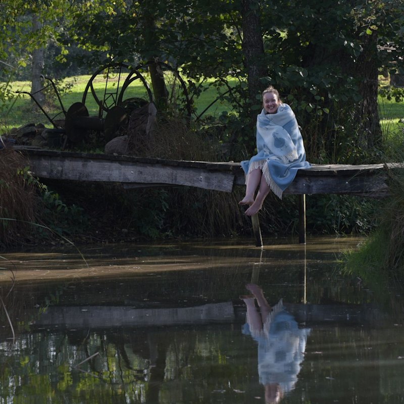 Thumbnail of Blue Duck Throw image