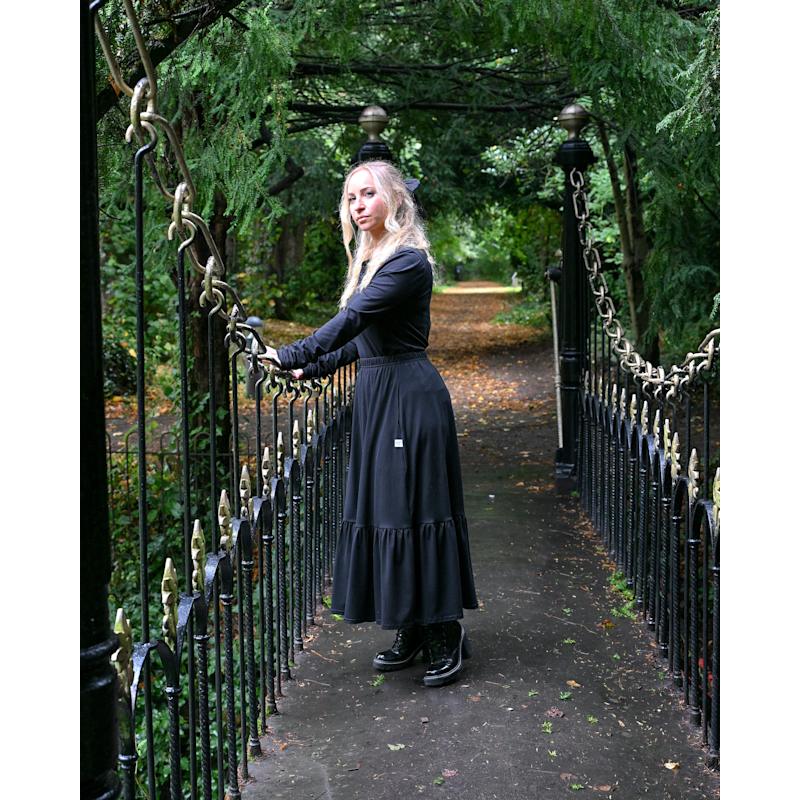 Boho Gathered Midi Skirt With Pockets In Black | Frock Tales