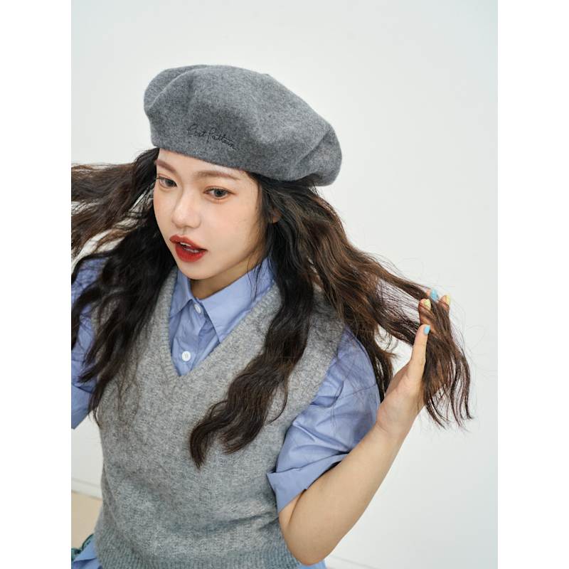 Thumbnail of Bon Chic Wool Beret - Grey image