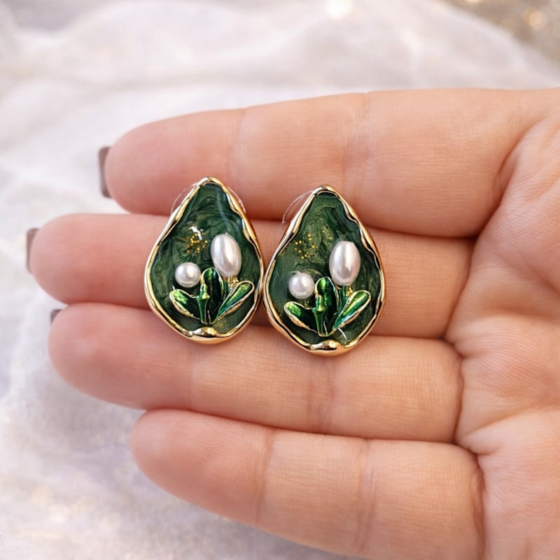 Thumbnail of Botanical Design Earrings image