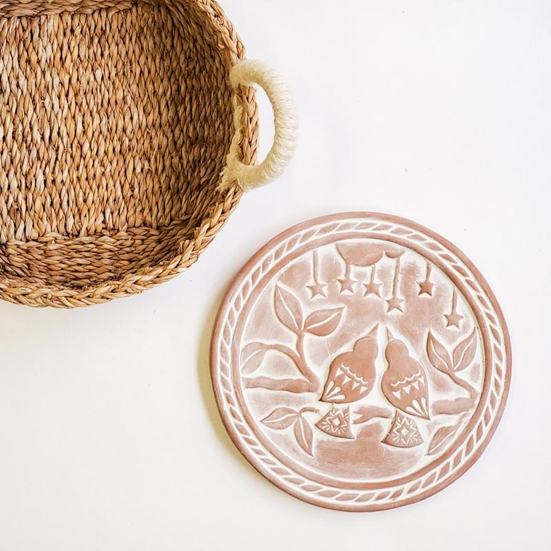 Thumbnail of Bread Warmer & Basket Gift Set With Dark Brown Tea Towel - Lovebird Round image