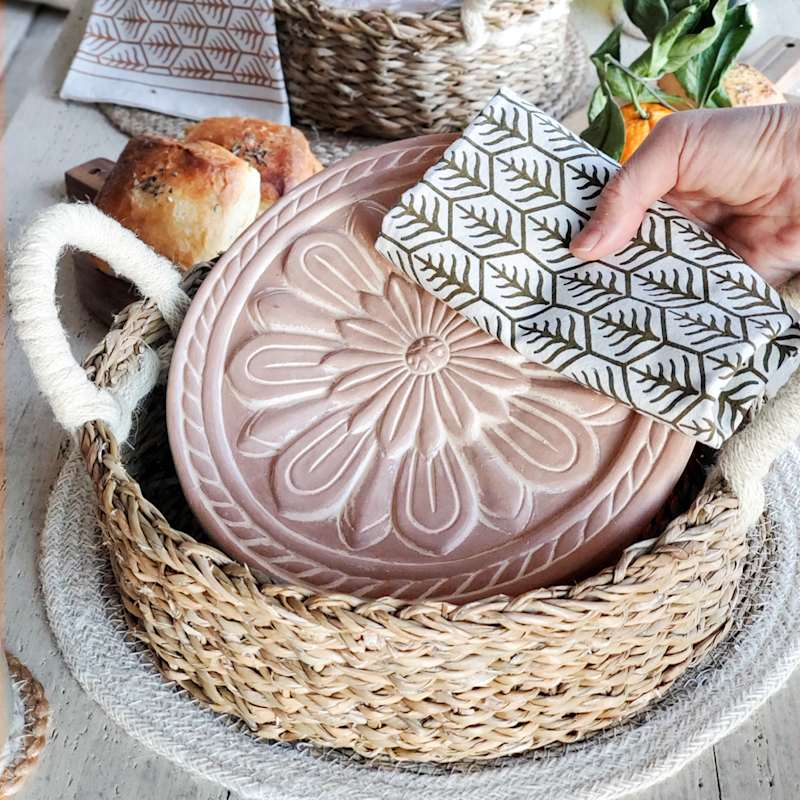 Thumbnail of Bread Warmer Gift Box With Pot Holder, Tea Towel And Spoon - Flower Round image