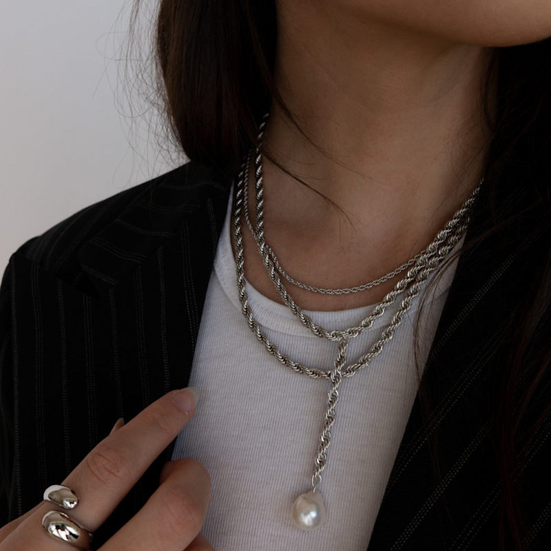 Thumbnail of Bryn Pearl Lariat Necklace - Silver image