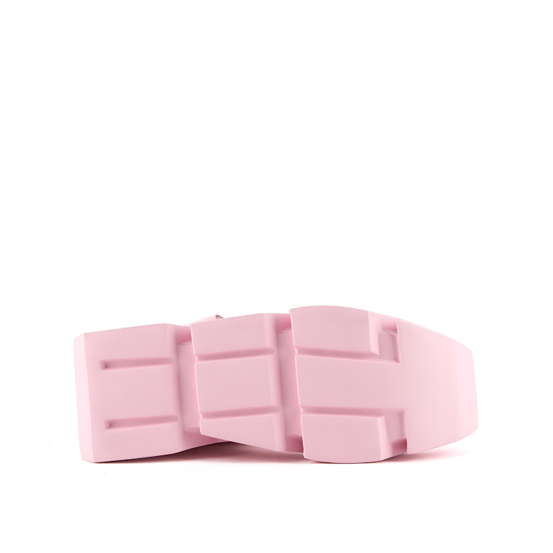 Thumbnail of Bull Run - Pink-A-Boo image
