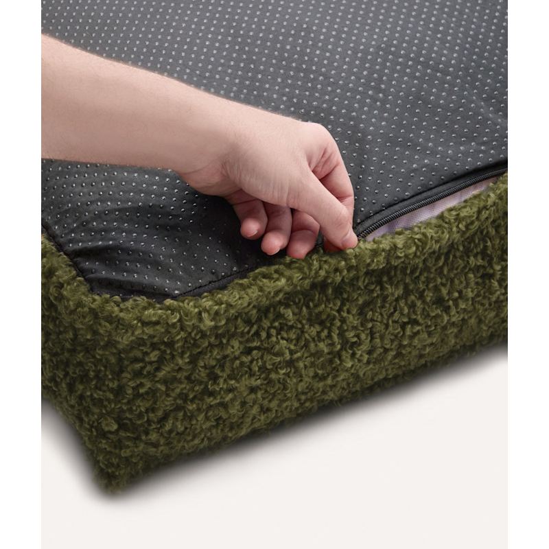 Thumbnail of Green Fleece Dog Bed, Cuadra image
