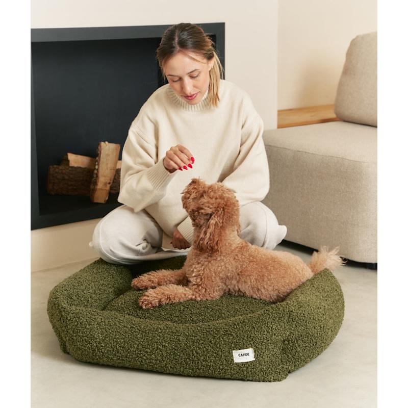 Thumbnail of Green Fleece Dog Bed, Snozy image