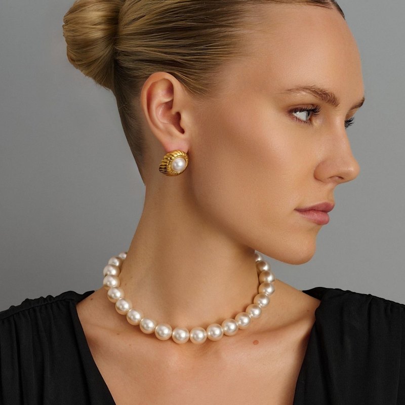 Thumbnail of Chunky Pearl Choker image