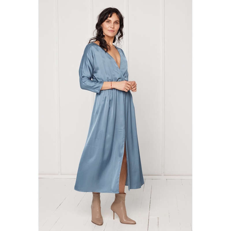 Undress Ciara Oversized Kimono Sleeve Midi Dress - Blue