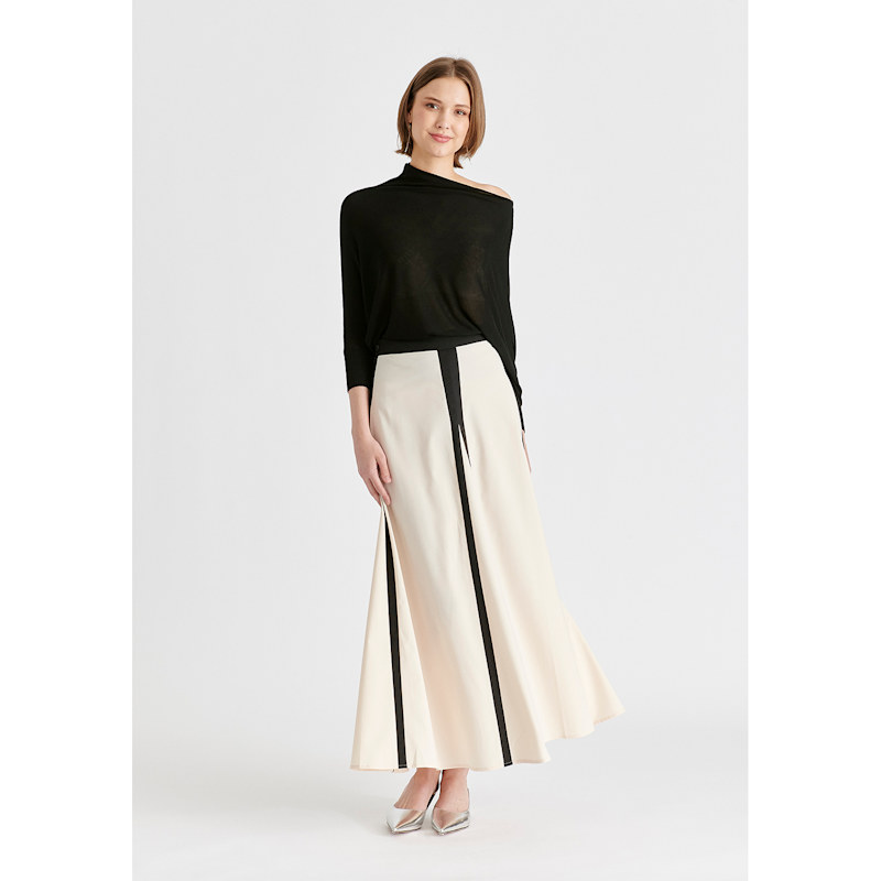 Thumbnail of Contrast Trim Maxi Skirt In Beige And Black image