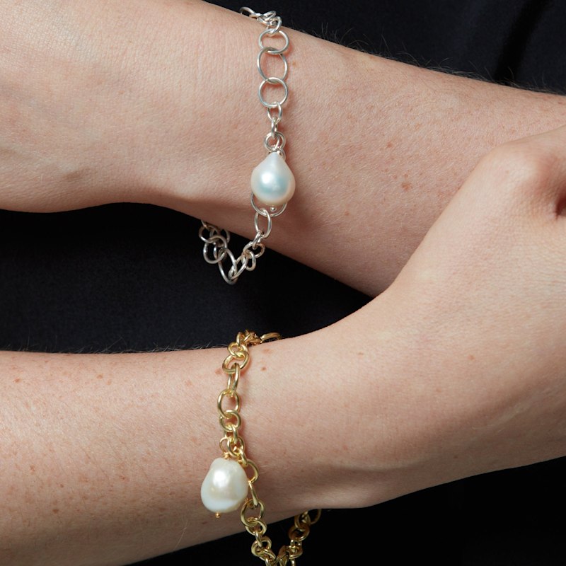 Thumbnail of Decus Baroque Cultured Freshwater Pearl Drop On Chunky Silver Chain Bracelet image