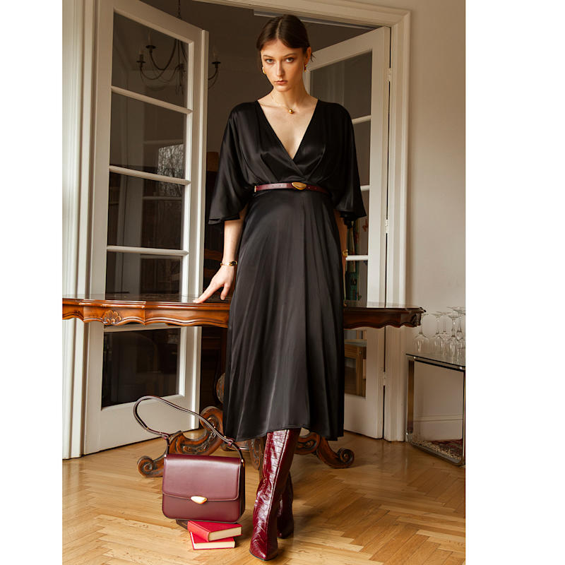 Dhalia Viscose Satin Midi Dress With V-Neck And Batwing Sleeves In Black |  Noria Anis | Wolf & Badger
