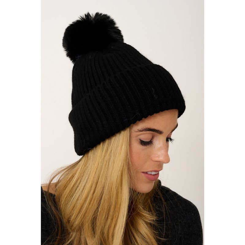 Thumbnail of Chunky Six Ply Cashmere Hat In Black image