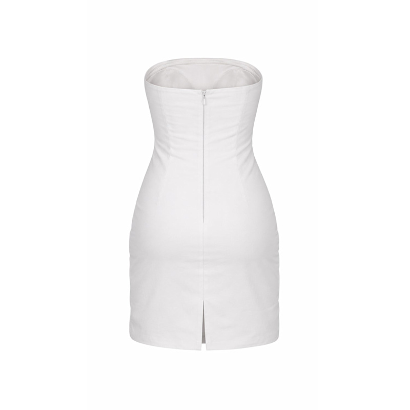 Thumbnail of Elle Blanche image