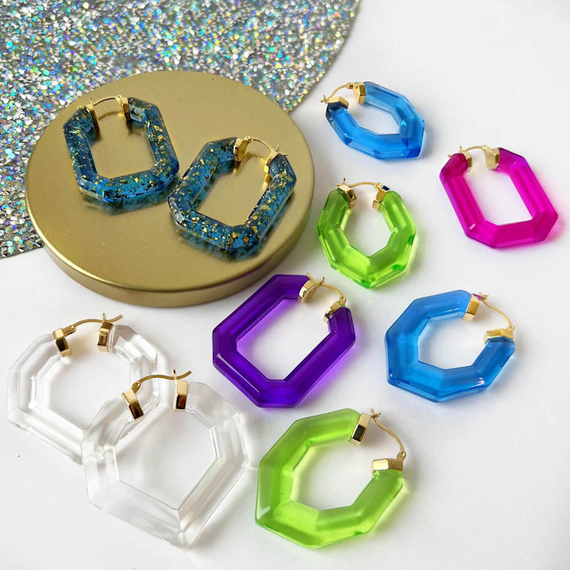 CHUNKY GLITTER LUCITE OPEN HOOP EARRINGS - BLUE