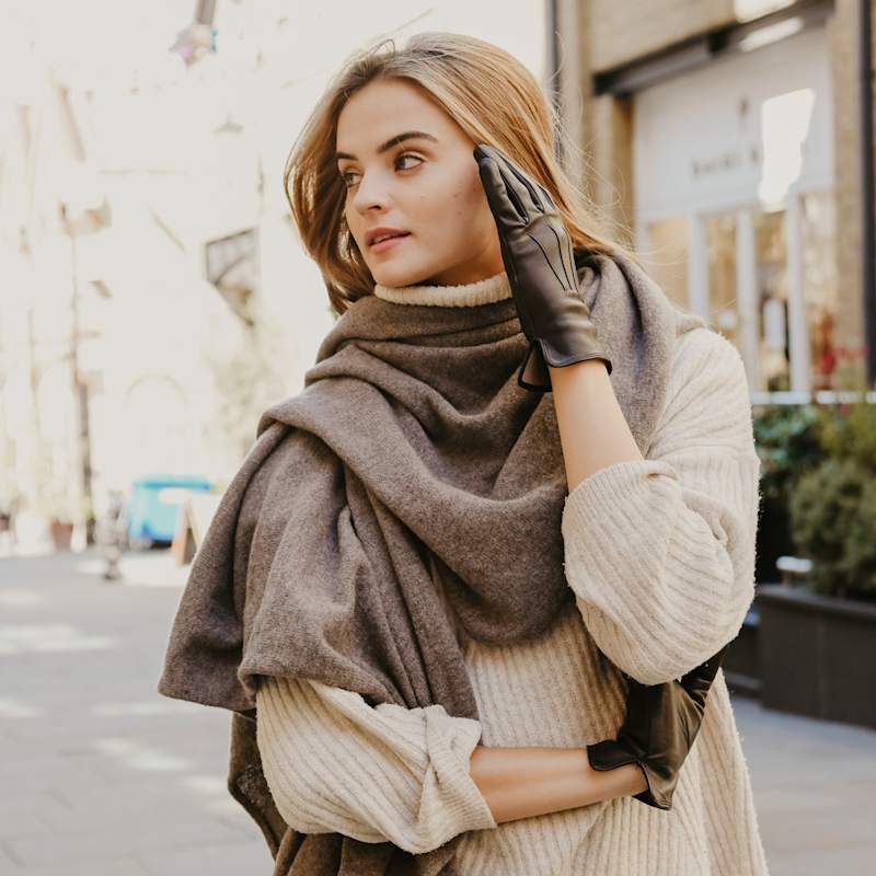 Emilie | Classic Leather Glove - Black | Cornelia James | Wolf