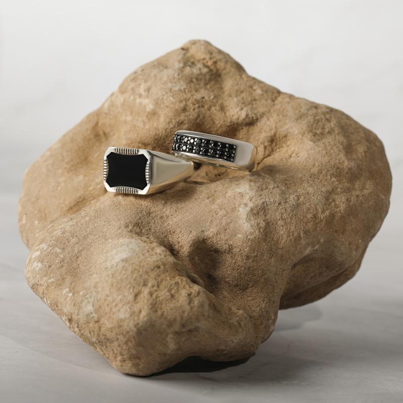 Thumbnail of Animus Essence Spinel Band Ring Gifting Father's Day image