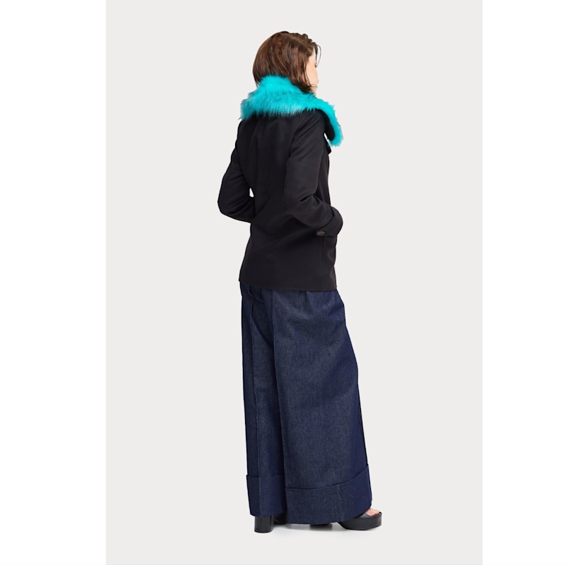 Thumbnail of Fashionable Short Faux Fur Collar Coat image