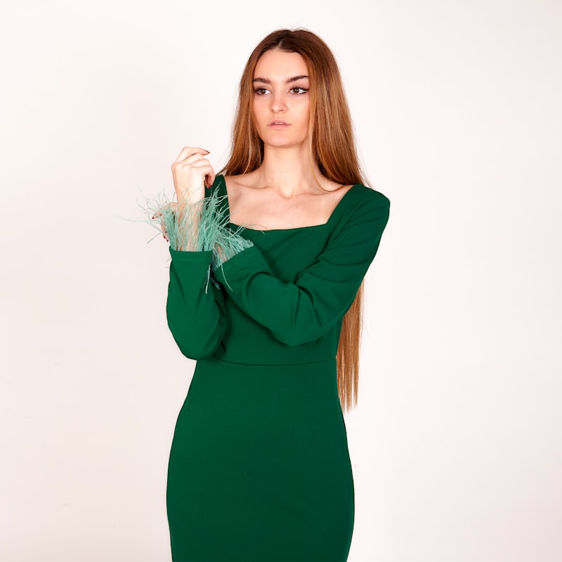 slim fit dress slacks Lady Black Tie - Leanne Midi Dress - Emerald Green