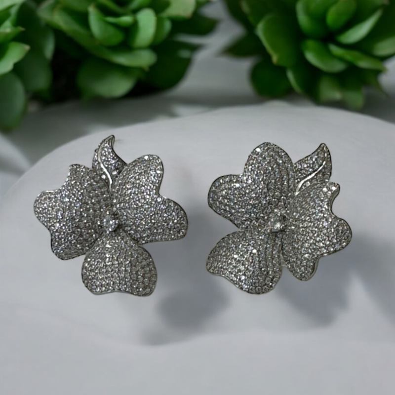 Thumbnail of Flower Large Stud Earrings Silver image