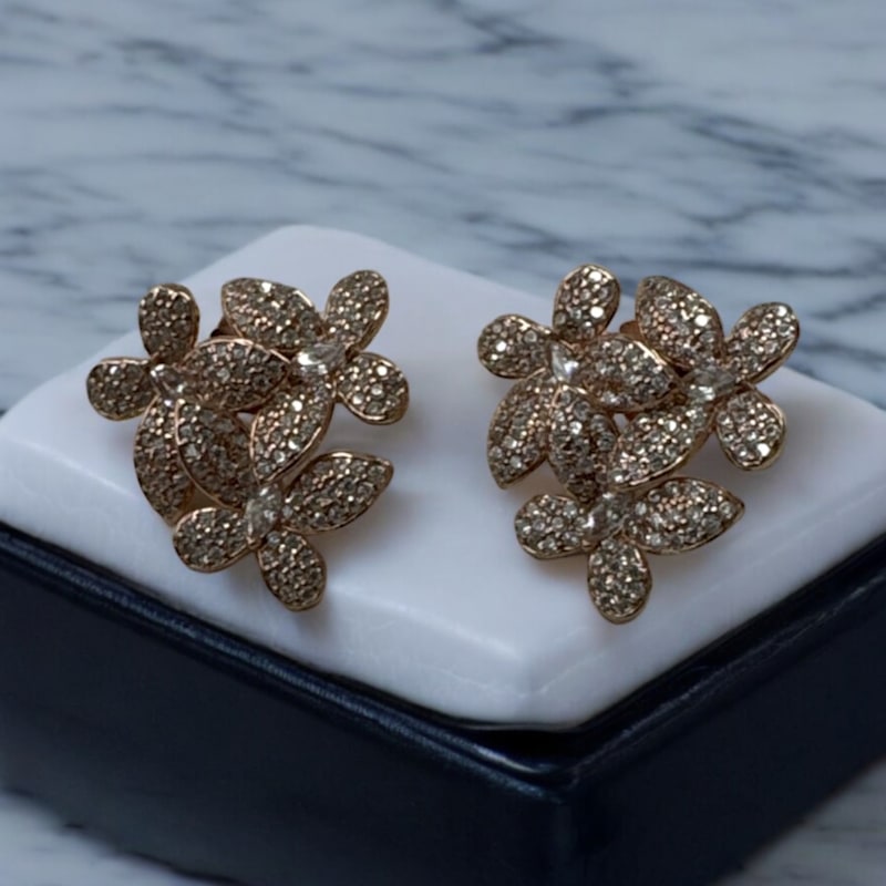 Thumbnail of Flowers Large Stud Earrings Rosegold image