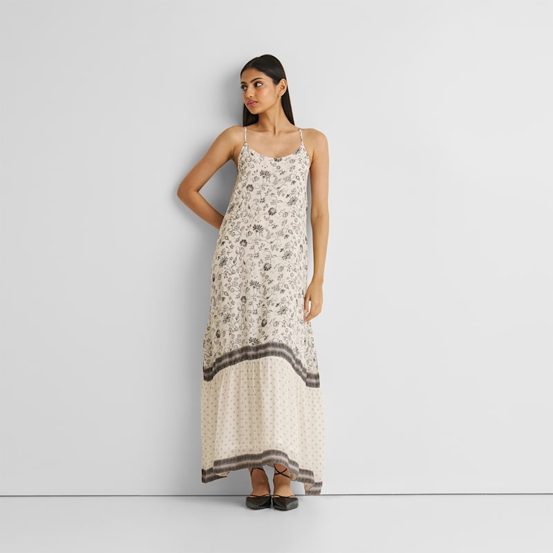 Flowy Maxi Crepe Dress In Black Florals | Reistor | Wolf & Badger