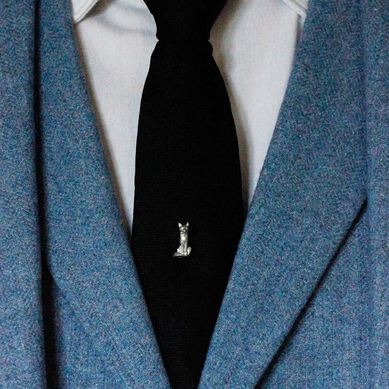 Thumbnail of Fox Lapel Pin – Sitting - Gold image