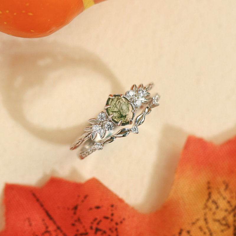 Thumbnail of Glowing Orchid Band White Gold Vermeil image