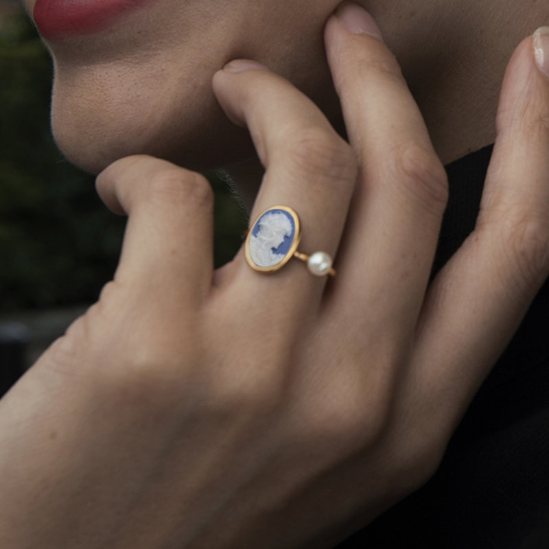 Thumbnail of Gold-Plated Sky Blue Mini Cameo Ring With A Pearl image