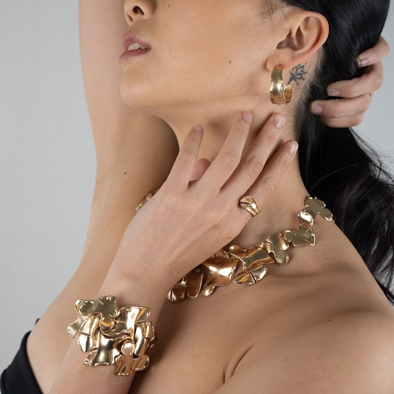 Trendy Gilded-Ripple Necklace With Studs