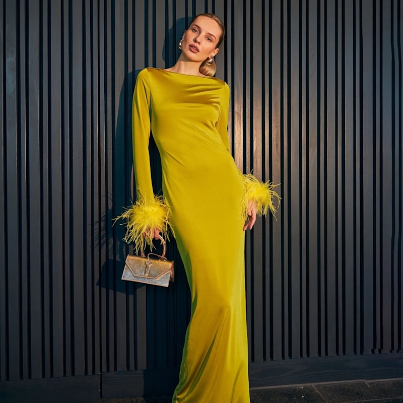 green emerald velvet dress Amazon.com: HoHoHuo Summer Deep V Neck Green Open Back Sexy Sequin Club  Dress Ostrich Feather Cocktail Dresses Formal Elegant (M, Green): Clothing,  Shoes & Jewelry main image 1