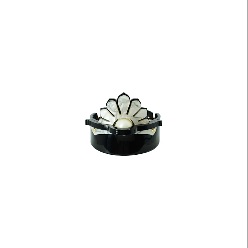 Thumbnail of Handmade Acrylic Bracelet Daisy Nacre image