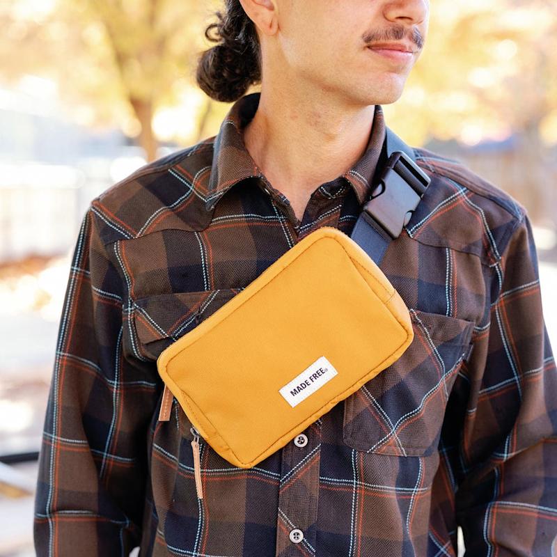 Thumbnail of Hip Pack Aw Mustard image