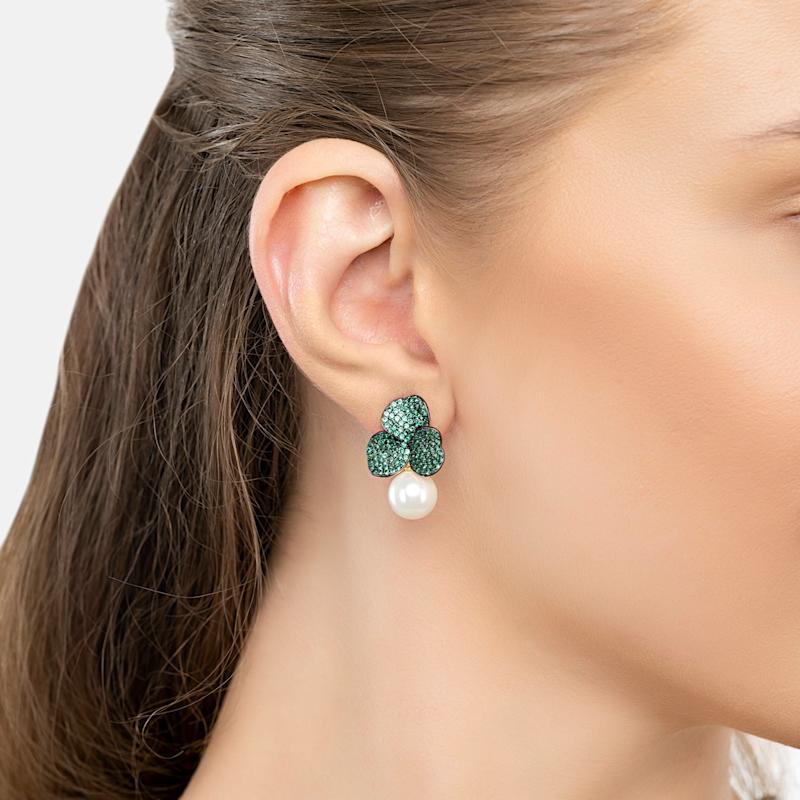 Thumbnail of Iris Flower And Pearl Dangle Earrings Emerald Gold image