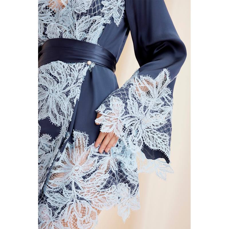 Thumbnail of Jayne Robe image