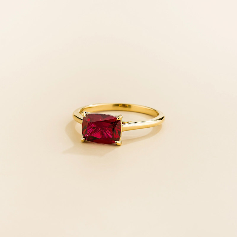 Thumbnail of Kissen Gold Ring Ruby image