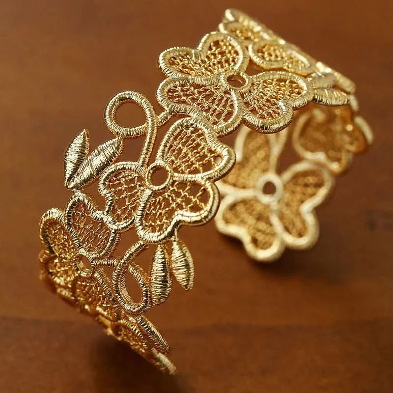 Thumbnail of Lace Stylish Bangle - Gold image